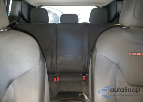 2023 Jeep Renegade Trailhawk из США, поврежденный, VIN ZACNJDC12PPP62326